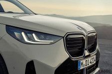 日本上陸から2か月 4代目に進化したBMW新型「X3」の評判はどう？ BMWの“ベストセラーSAV” 販売店に寄せられる声とは