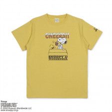 「CHEERS Tシャツ」(7480円)のマスタード
