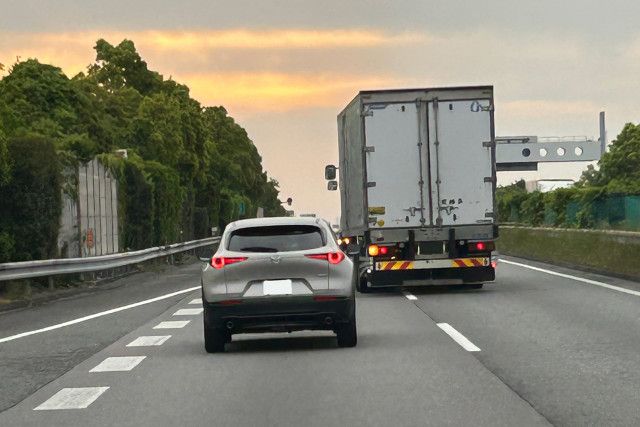 あおり運転は100%悪いがあおられがちな運転が存在するのも事実！　自分が当てはまったら要注意な運転とは