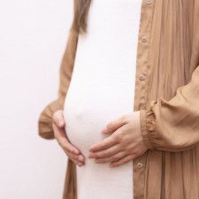 日テレ滝菜月アナ、第一子出産後も「お腹に妊娠中のお土産」。増えた体重が2㎏しか減らず「なぜ!?」