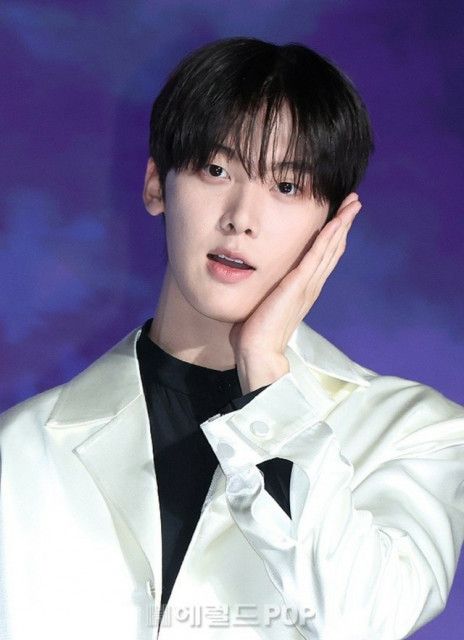 PHOTO】ASTRO ユンサナ「バーニーズ ニューヨーク ビューティ