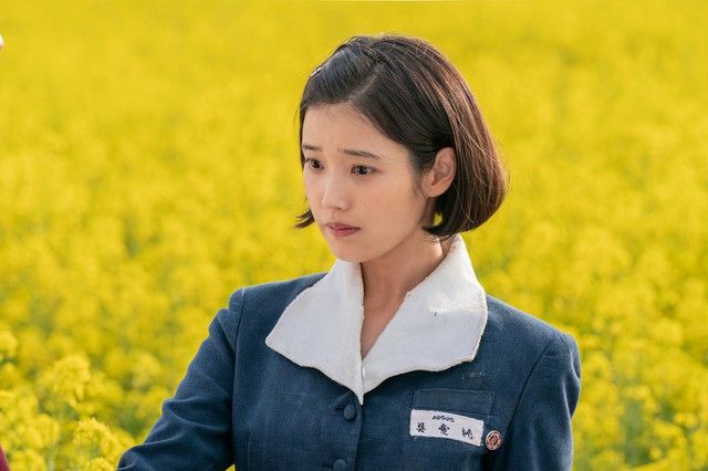 国民の妹IUの笑顔がまぶしい！「おつかれさま」済州島の四季と