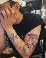 パク・ユチョン、腕に刻んだ新しいタトゥーの自慢…「好きになる必要はないけど、これが僕だ」