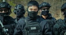 「BTS（防弾少年団）」、戦闘服姿をキャッチ…まるで「太陽の末裔」ビジュアル