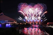 八景島シーパラダイス、約2500発の花火が打ち上がる！音と光のオリジナル花火ショー開催