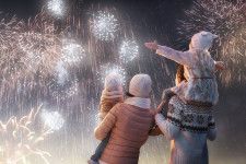【2023年全国】花火は夏だけじゃない！クリスマスの時期に花火を楽しめるイベント10選