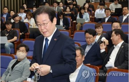 韓国最大野党代表が窮地に　側近の疑惑で執行部の総退陣論も