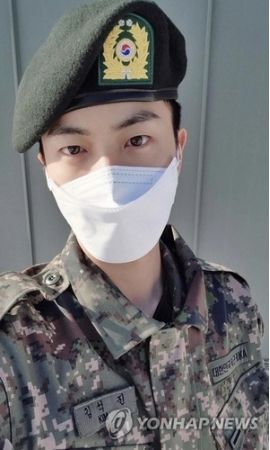 BTSジンに会うため無断離脱　女性看護将校を調査＝韓国陸軍