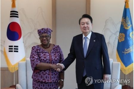 韓国・尹大統領　ＷＴＯ事務局長と会談＝「デジタル貿易ルール確立へ努力」