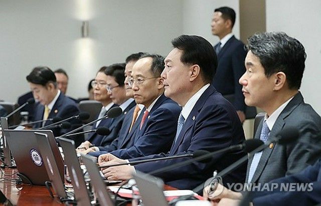 尹大統領「韓中日首脳会談を積極推進」　閣議で海外歴訪の成果説明