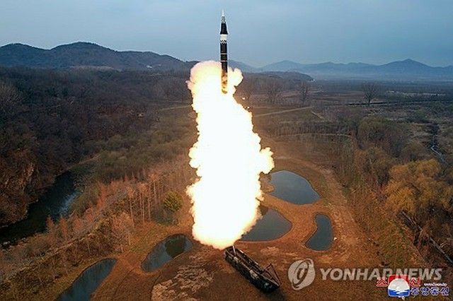 北朝鮮　新型極超音速ミサイル発射実験に「成功」