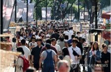 韓国の新規コロナ感染者7178人　増加傾向に歯止め