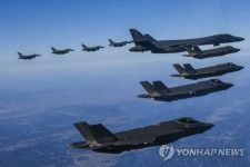米戦略爆撃機Ｂ１Ｂ　朝鮮半島に展開＝韓国空軍と訓練