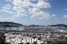 韓国の１０月輸出５．１％増　１３カ月ぶりプラス＝５カ月連続貿易黒字