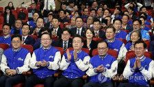 韓国総選挙　最大野党代表の李在明氏が当選確実