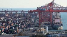 南部の釜山港＝（聯合ニュース）