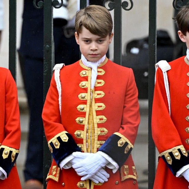 10歳のジョージ王子、英王室でのカミングアウトをテーマにした演劇の題材に