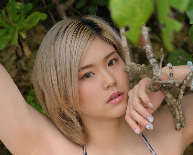 人気女子プロレスラー2人がグラビア参戦！マリーゴールド・青野