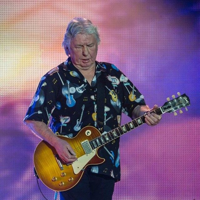 伝説バンドのギタリスト死去、81歳 ロックの殿堂入り直前
