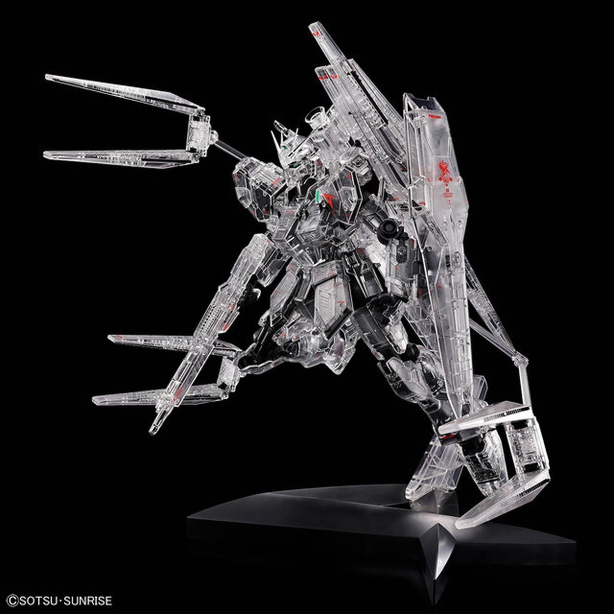 逆襲のシャアより「νガンダム」「サザビー」がメカニカルクリア