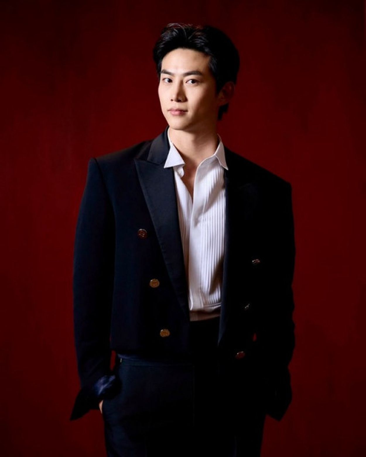 スーパーセール 半額 2PM」テギョン、穏やかな眼差しで成熟した魅力アピール…圧倒的 アイドル