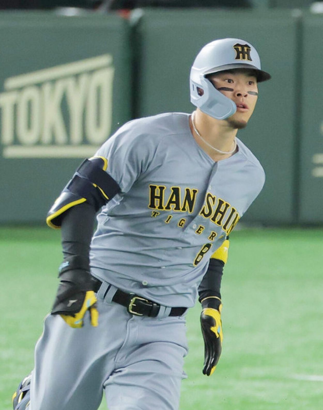 阪神】佐藤輝明が適時二塁打 自己最長の6打席連続安打(スポーツ