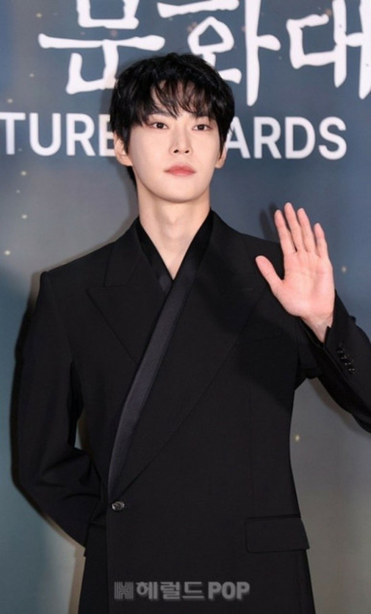 NCT」ドヨン、新曲「目にしみるほど眩しい」をコンサートで初