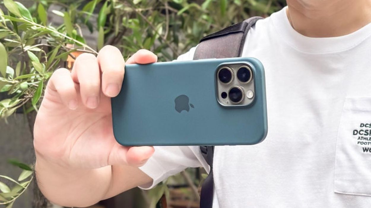 iPhone 16のケースはアップル純正が正解。操作性や安心感が抜群
