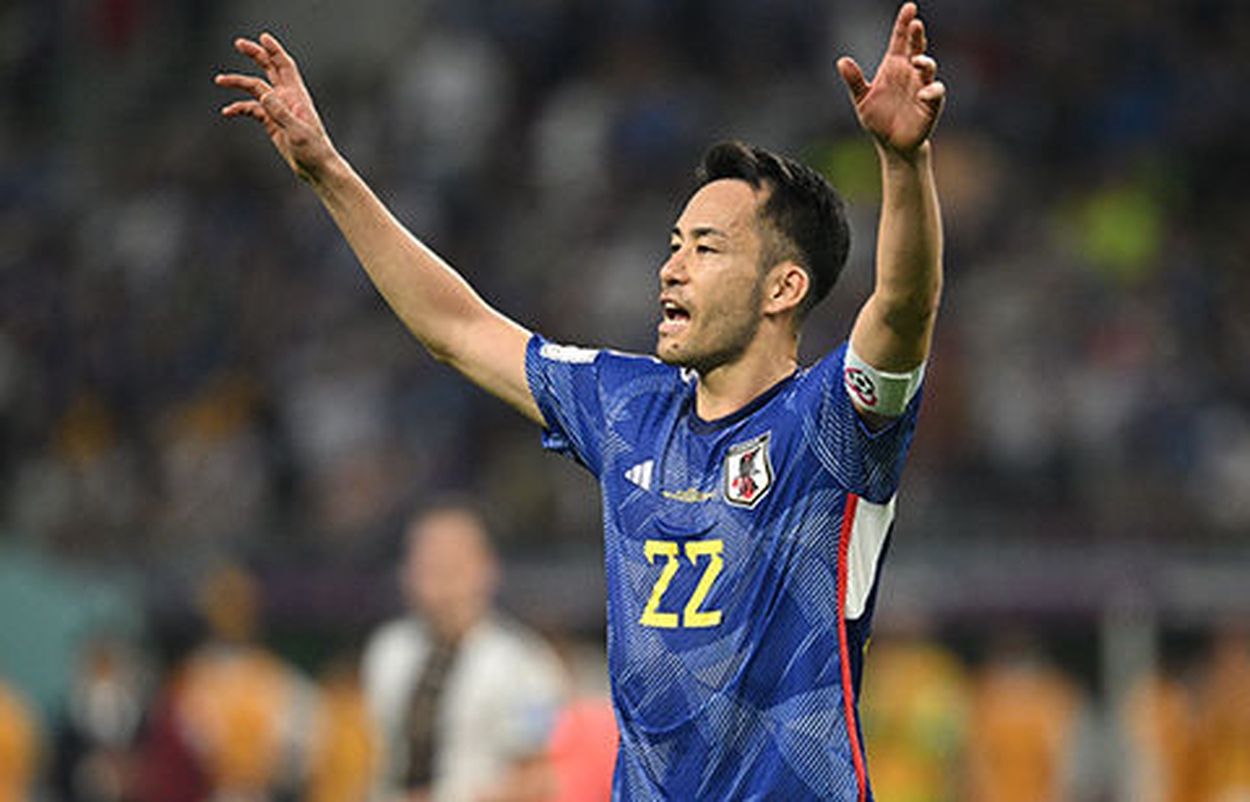 日本代表公式ユニフォームワールドカップ 22番吉田麻也選手 本物 - ウェア
