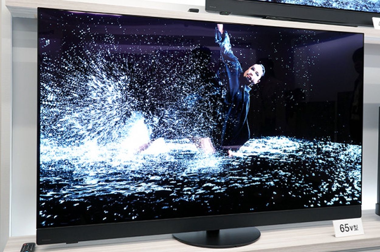 パナソニック、高コントラスト化した最新世代パネル搭載の4K有機