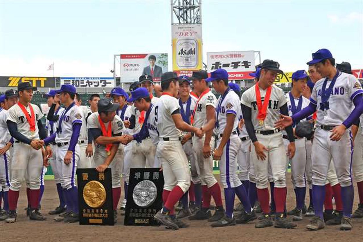秋田市で18日、金足農業―大阪桐蔭 2018年夏の甲子園決勝