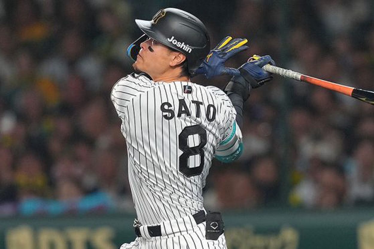 阪神の佐藤輝が8号3ラン 巨人・岡本を突き放し本塁打と打点で