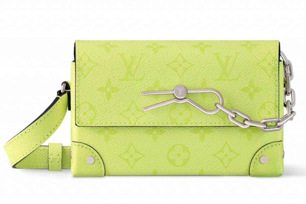 Louis 狙わ Vuitton クラブ(かに)型バックチャーム 即完売品 Louis 狙わ Vuitton クラブ(かに)型バックチャーム 即完売品