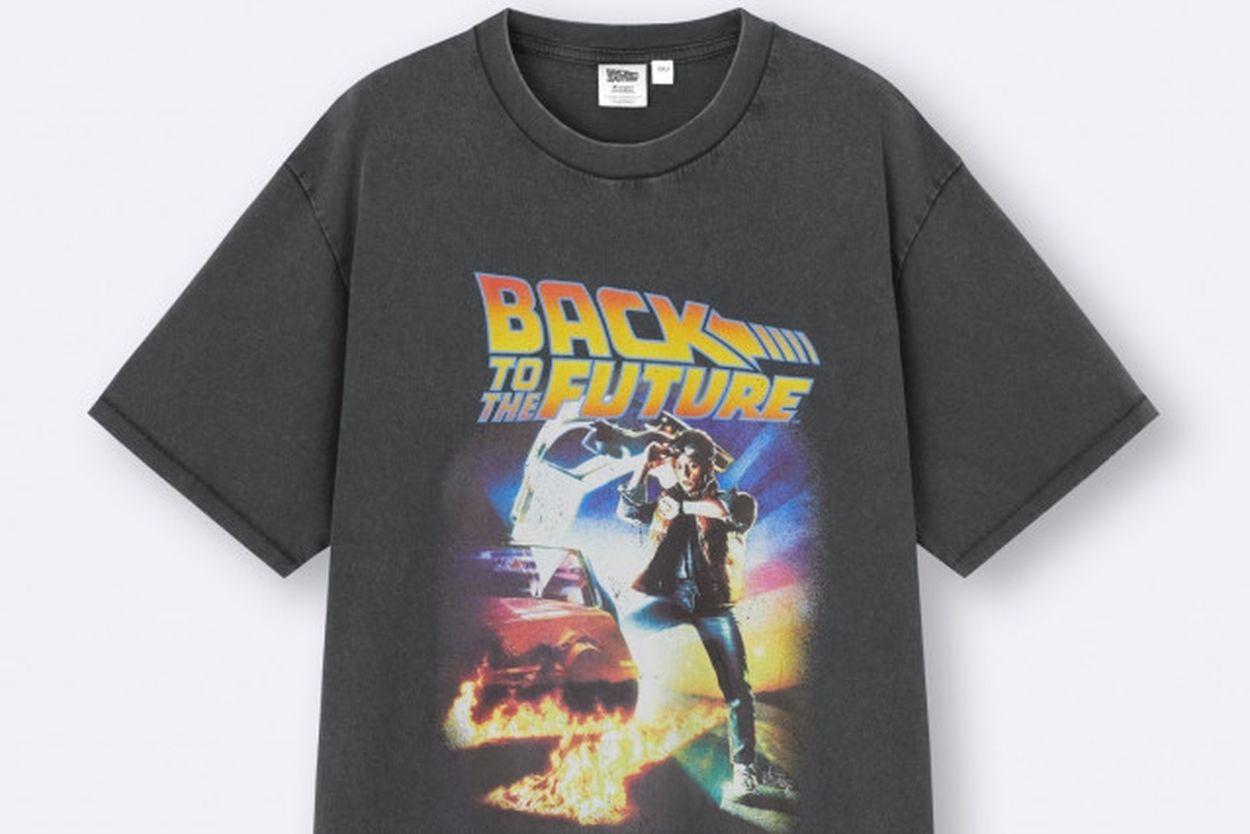 GU“名作映画”着想のヴィンテージ風Tシャツ、『ジュラシック