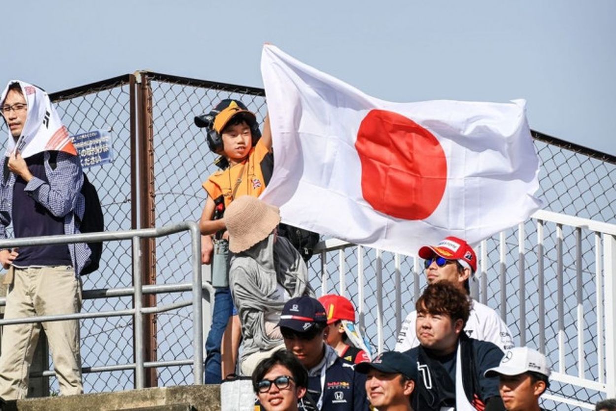 いよいよ春のF1日本GPが開幕！ 角田裕毅の凱旋レースを見逃すな！3日間 ...