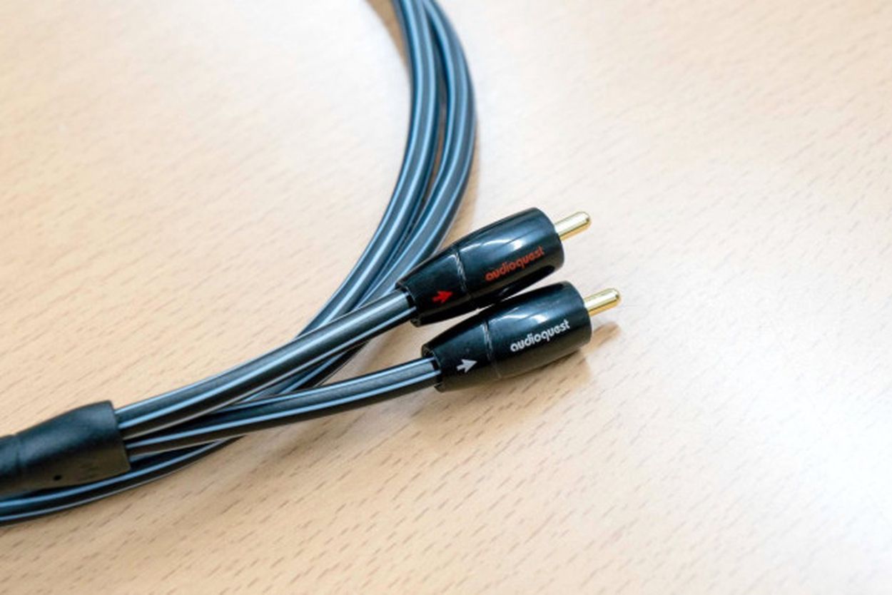 AudioQuest(オーディオクエスト) タワー 1.5m RCA アナログ
