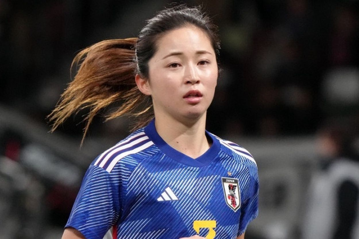 笑顔が最高」「うなじかき上げの破壊力よ」マンC加入した清水 笑顔が最高」「うなじかき上げの破壊力よ」マンC加入した清水