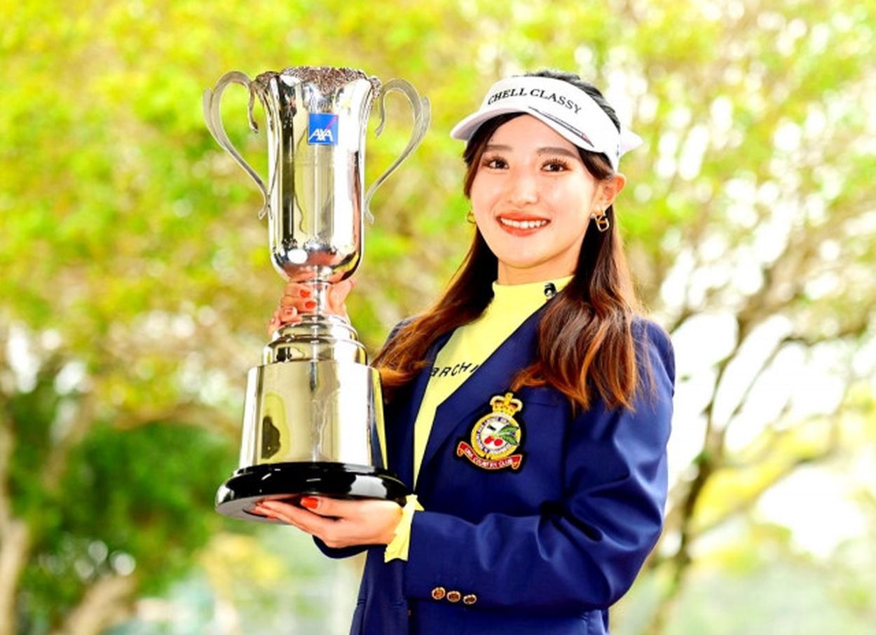 黄金世代の臼井麗香 アンチにもめげず初優勝! SNSで「見た目」の書き込みにも「頑張ろうと思った」(みんなのゴルフダイジェスト) - goo  ニュース