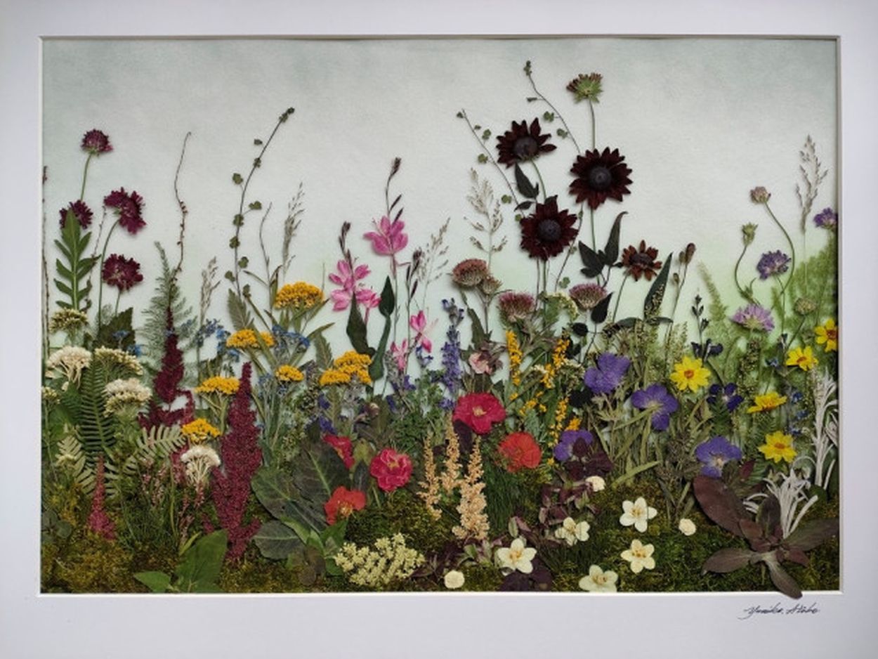 長野・小布施町で押し花アートの企画展 「暮らしの中の押し花