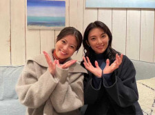 田中麗奈、今田美桜とお花ポーズで2ショット公開「可愛いなぁ可愛いなぁ可愛いなぁ」
