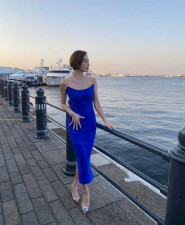 米倉涼子、ブルーのドレスに豪華アクセサリーのゴージャス衣装で『第２回横浜国際映画祭』に出席「立ち姿が素敵過ぎる」