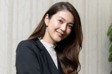 1級建築士の田中道子、J3川又堅碁との結婚を報告「仲睦まじい家庭を築きたい」