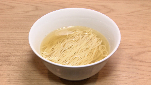 【意外】「具なしラーメン」人気じわり“1000円の壁”に救世主…新たな選択肢に注文増　ローソンのカップ麺も売り上げ上々