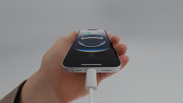 iPhone 16eはバッテリーがつよい。「おすそわけ充電」もできます