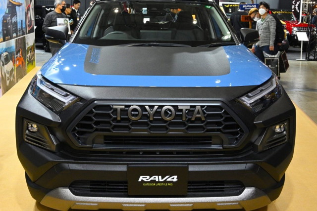 超値下げ中！！トヨタRAV4 フロントバンパーカメラ