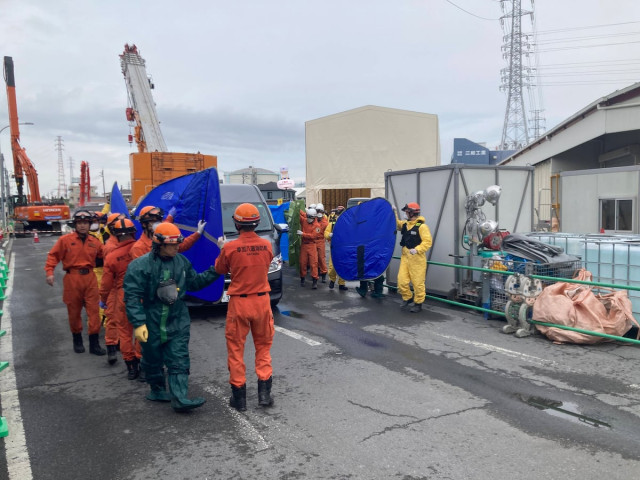埼玉・八潮陥没事故、発見の遺体を草加署に搬送　県「社会死状態であることを確認」
