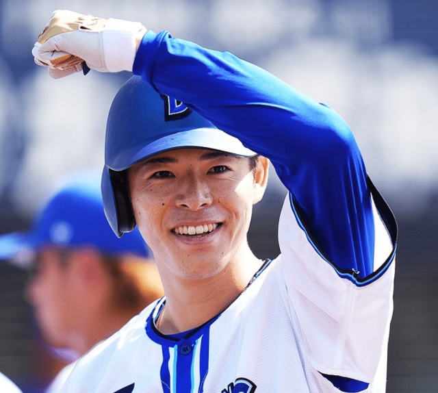 中川颯が自身初のホームラン ”あのポーズ”も披露 = スポーツ