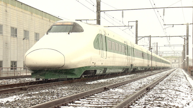 寂しいが本当におつかれさま」東北新幹線・開業当初の“200系カラー”復刻車両 引退前にファンらが間近から写真撮影(tbc東北放送) - goo ニュース