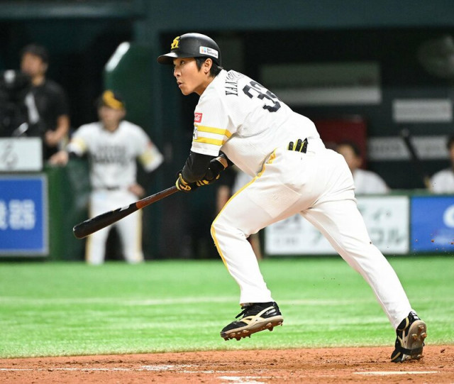 ソフトバンク】好調・柳町達が使う周東佑京の〝黄色バット