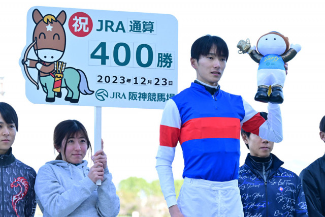 坂井瑠星がＪＲＡ通算４００勝を達成 「矢作厩舎の馬で勝てて良かったです」(東スポ競馬) - goo ニュース